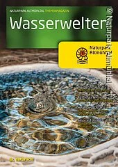 Rund ums Thema Wasser geht es in dem Themenheft. Die Broschüre zeigt das Wasserbecken der Tropsteinhöhle Schulerloch bei Essing.