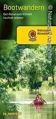 Die Titelseite der Broschüre Bootwandern ziert den Titel "Bootwandern, den Naturraum Altmühl hautnah erleben", sowie ein passendes Motiv mit vier Paddlern auf der Altmühl in einem roten Kanu.