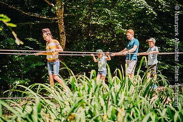 Familie am Walderlebniszentrum Schernfeld