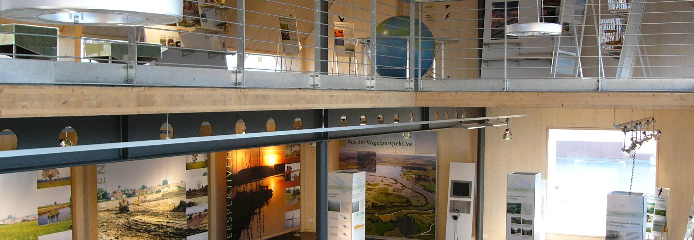 Die Ausstellung "Lebensraum Altmühlsee - Faszination Vogelinsel" erstreckt sich über zwei Etagen.