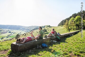 wandern-lange-bank.jpg